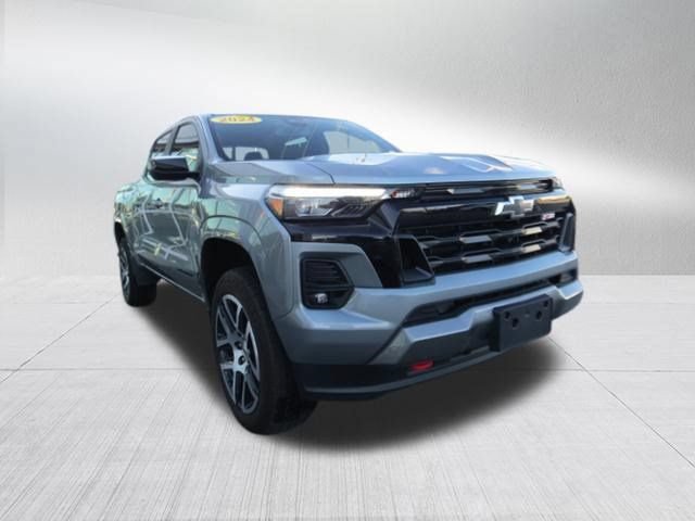Used 2024 Chevrolet Colorado Z71 w/ Z71 Convenience Package 2 AWD/4WD image 4