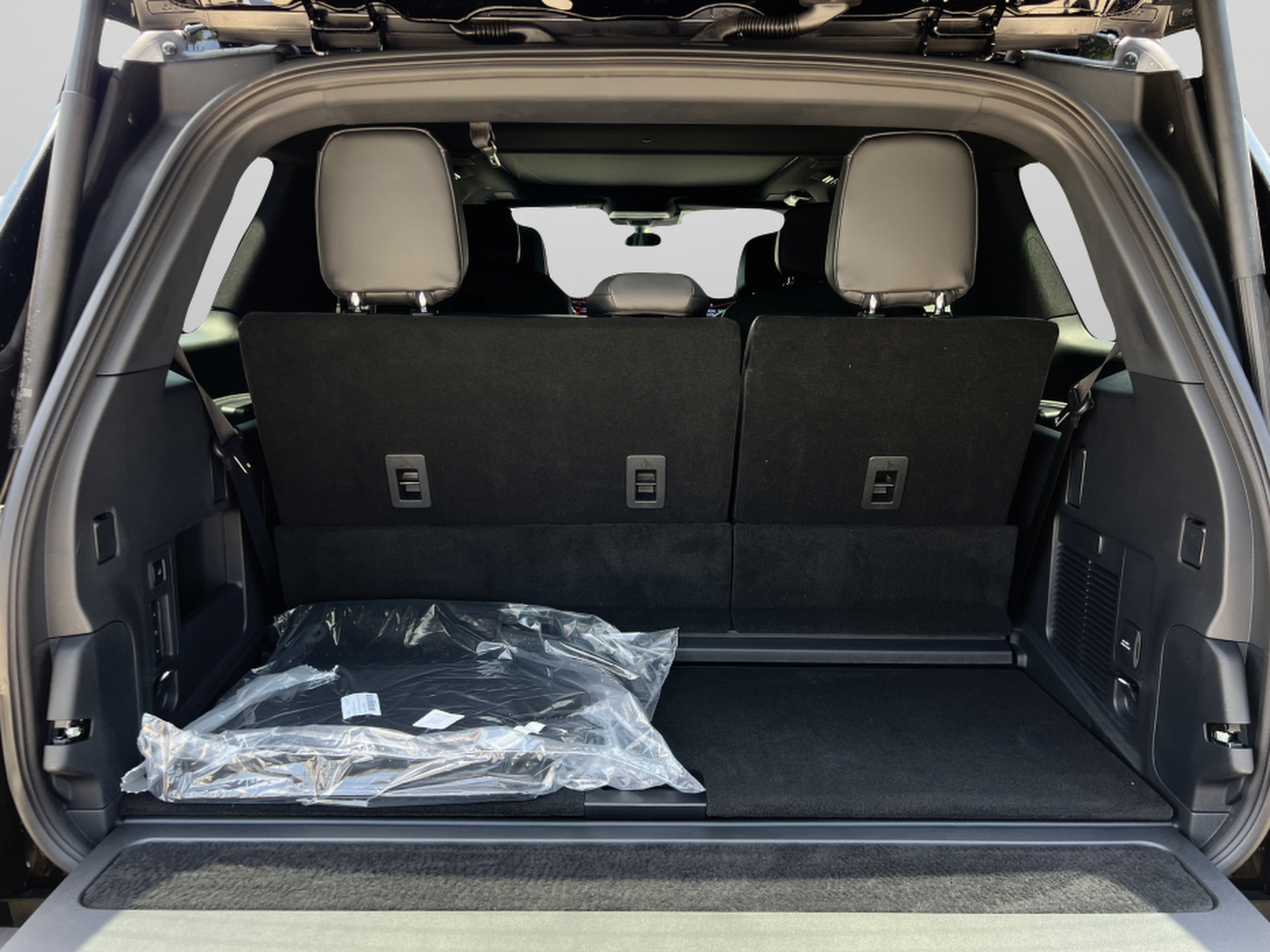 New 2027 Lincoln Navigator Reserve w/ Jet Appearance Package AWD/4WD image 26