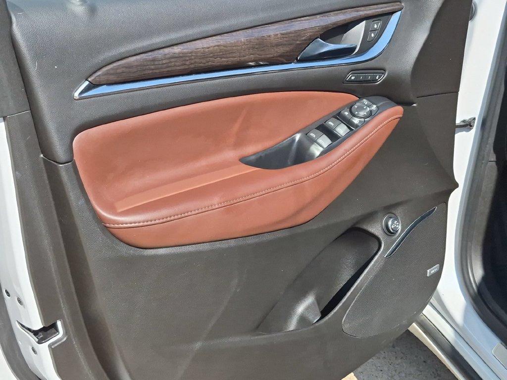 Used 2021 Buick Enclave Avenir w/ Avenir Technology Package FWD image 12