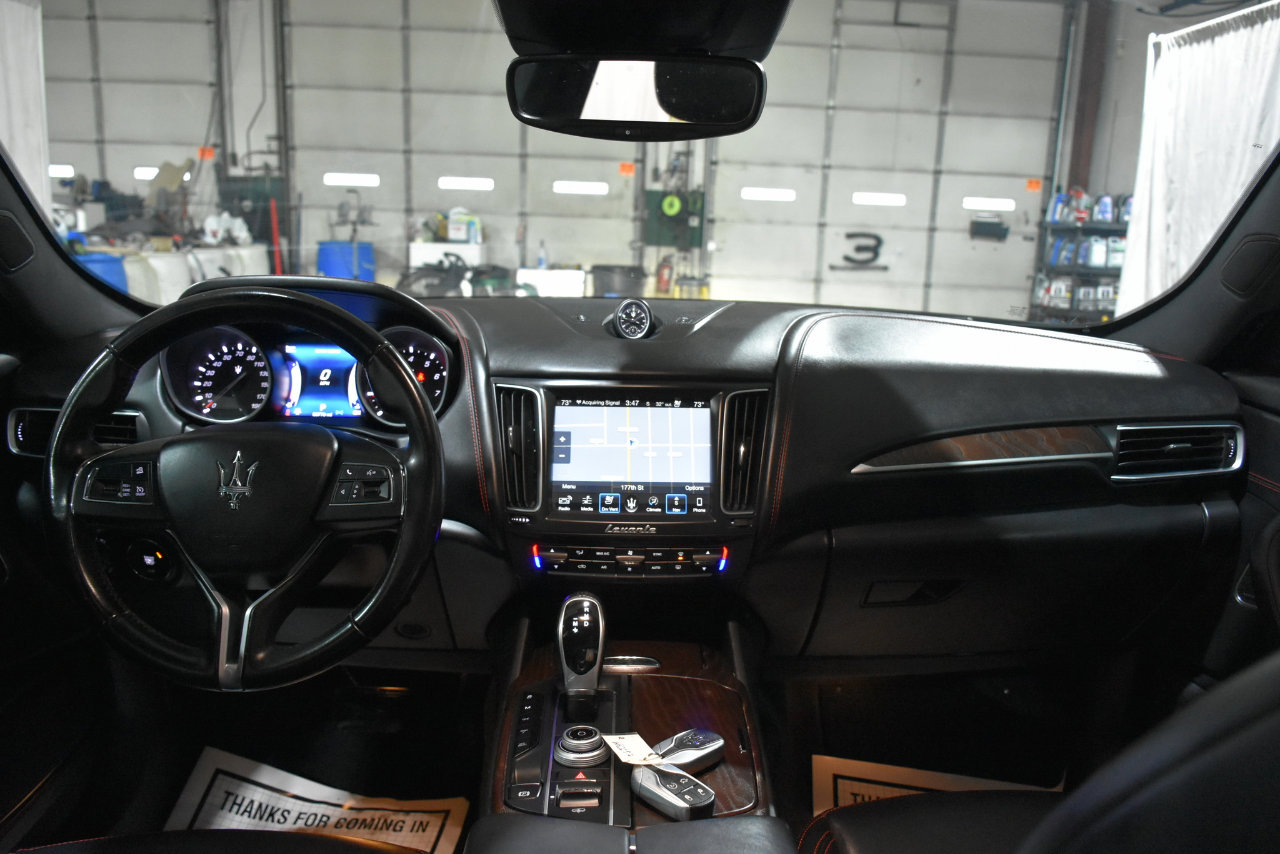 Used 2017 Maserati Levante w/ Luxury Package image 13