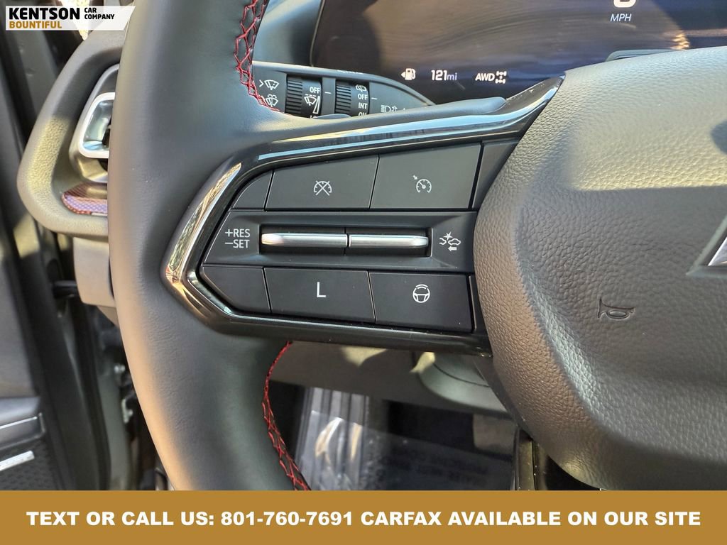 Used 2024 Chevrolet Traverse RS image 19