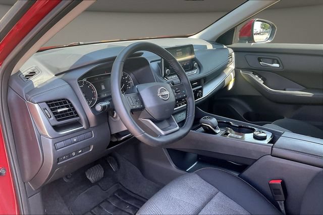Certified 2026 Nissan Rogue SV AWD/4WD image 12