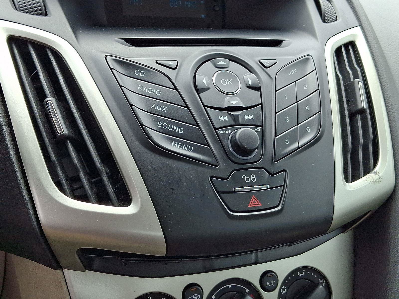 Used 2012 Ford Focus SE FWD image 16