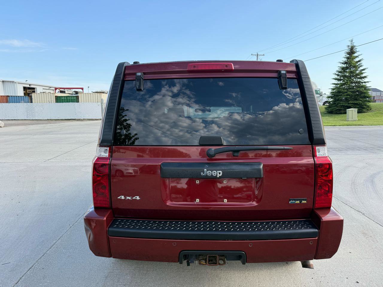 Used 2007 Jeep Commander Sport AWD/4WD image 6