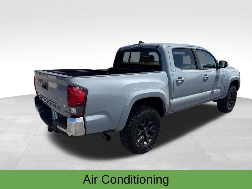 Used 2019 Toyota Tacoma SR5 AWD/4WD image 8