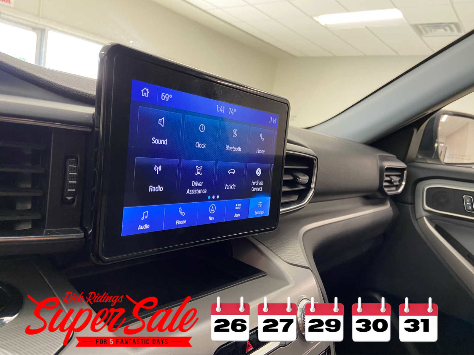 Used 2023 Ford Explorer XLT w/ Equipment Group 202A image 33