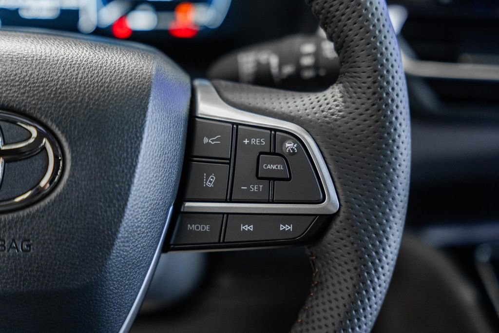 New 2026 Toyota Sienna Limited image 29