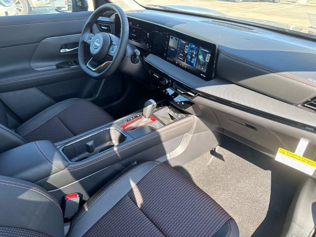 New 2027 Nissan Kicks SR FWD image 15