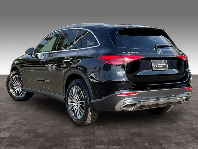 Used 2026 Mercedes-Benz GLC 300 4MATIC image 4
