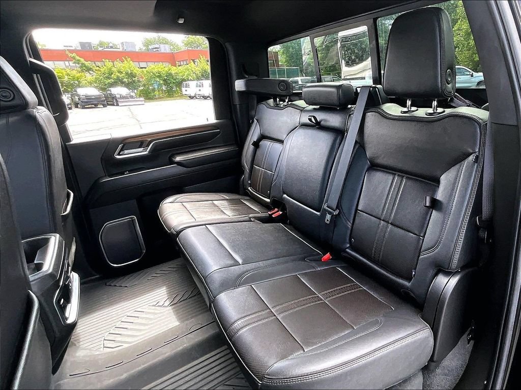 Used 2024 Chevrolet Silverado 2500 High Country w/ Midnight Edition AWD/4WD image 14