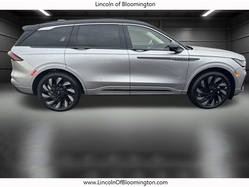 New 2026 Lincoln Nautilus Black Label w/ Jet Appearance Package image 8