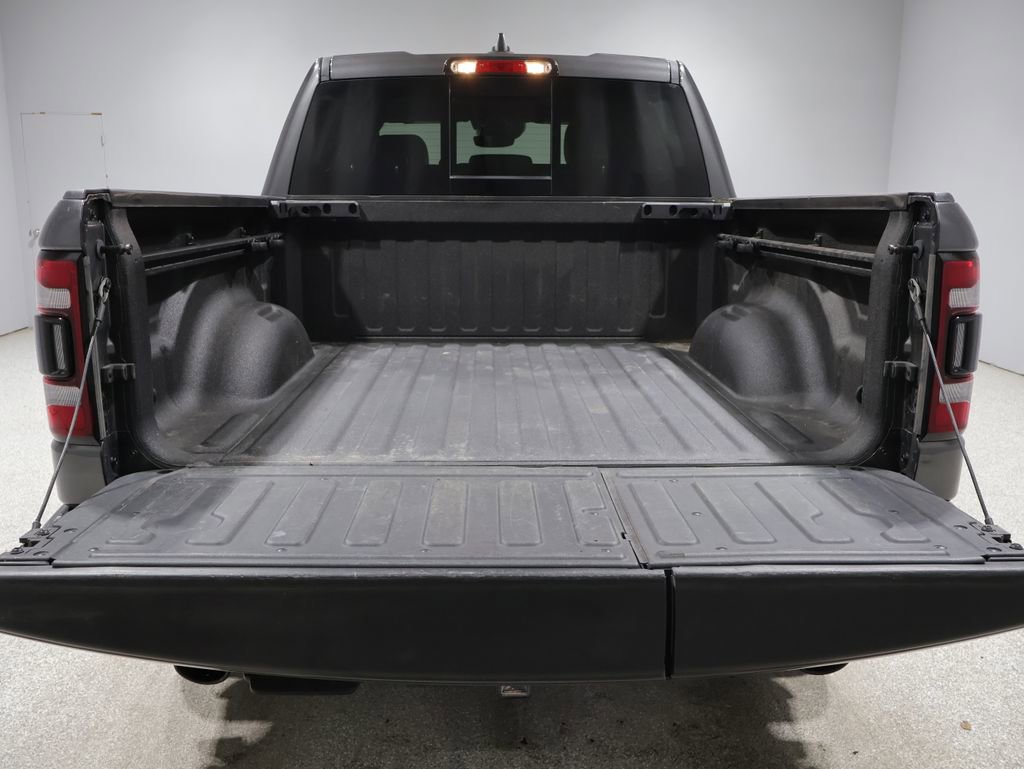 Used 2024 RAM 1500 Laramie AWD/4WD image 5