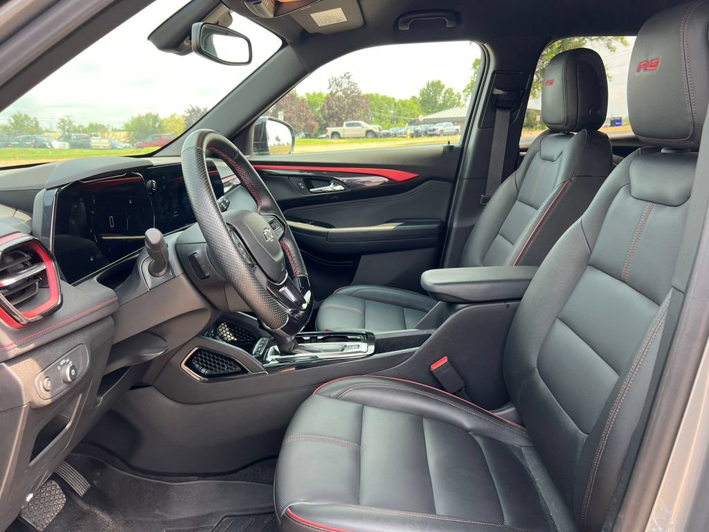 Used 2024 Chevrolet TrailBlazer RS w/ Convenience Package FWD image 4
