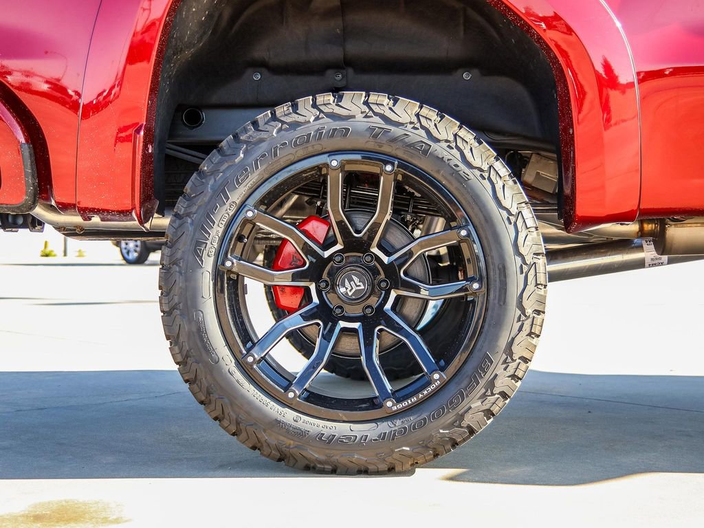 New 2025 GMC Sierra 1500 AT4 w/ AT4 Premium Package AWD/4WD image 9