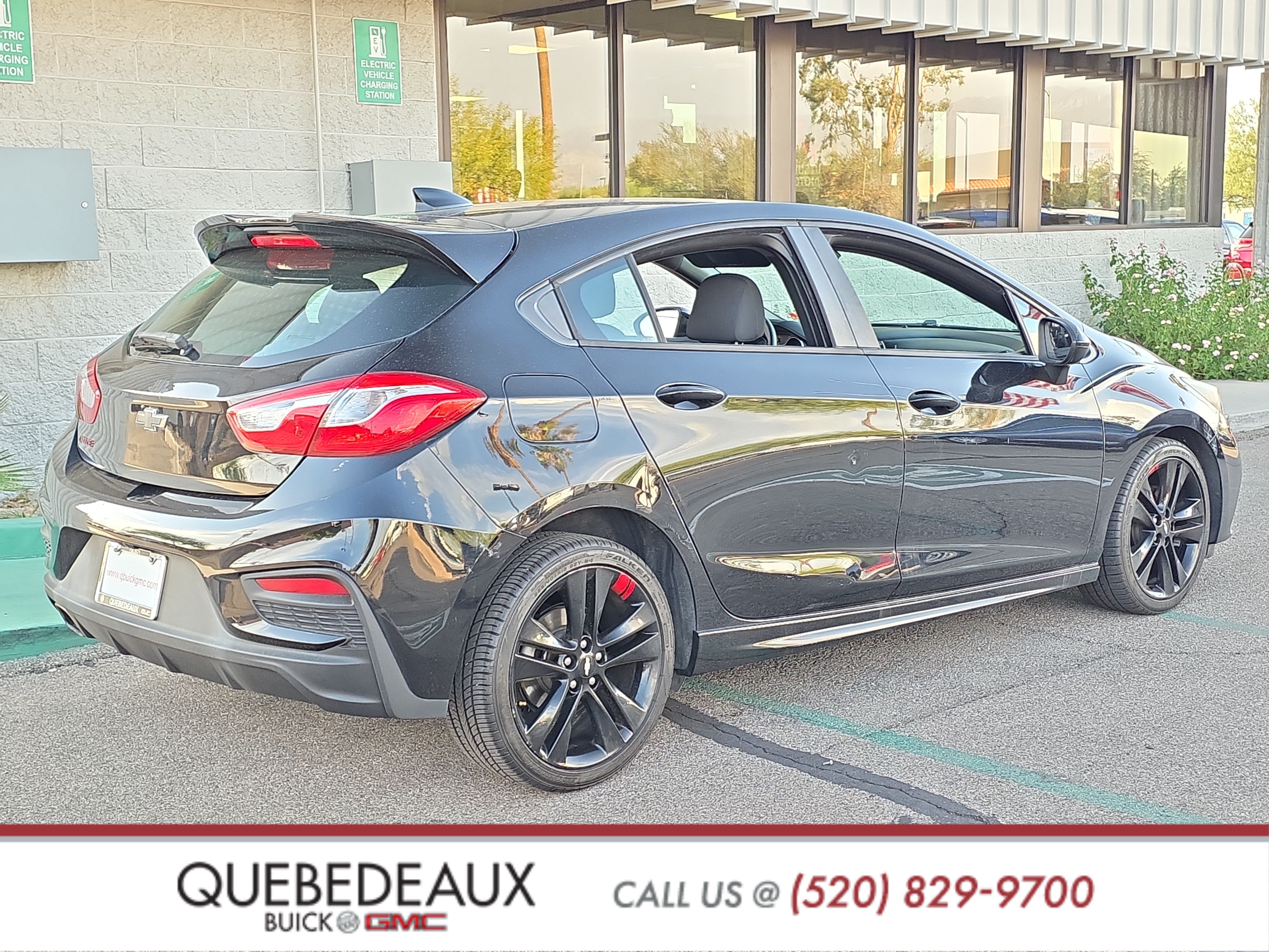 Used 2018 Chevrolet Cruze LT w/ Redline Edition FWD image 7