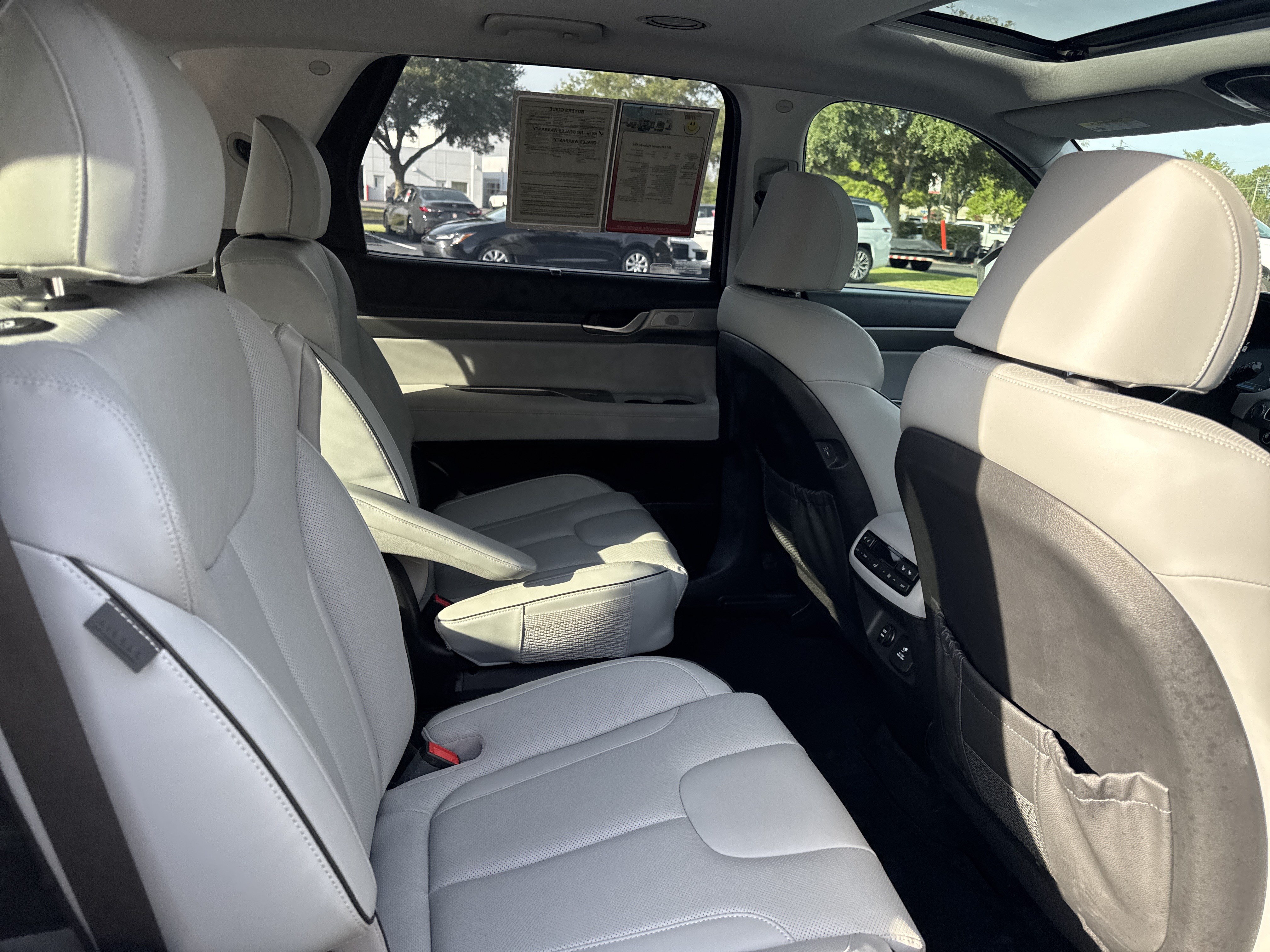 Used 2023 Hyundai Palisade SEL w/ Premium Package AWD/4WD image 31
