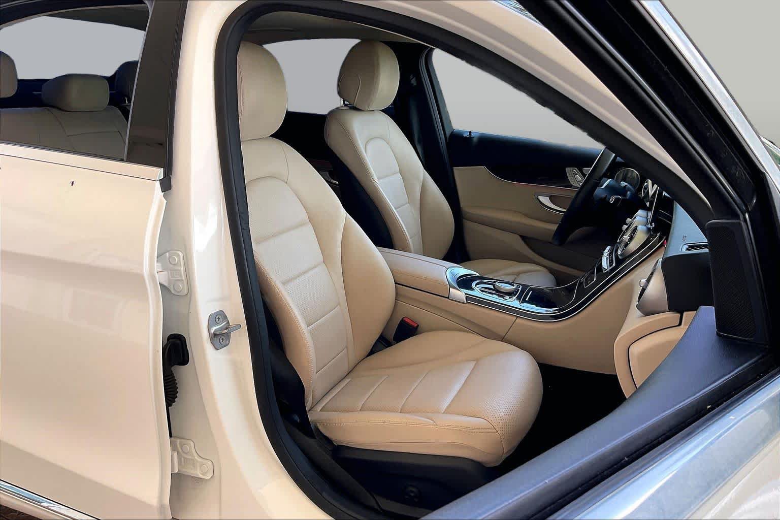Used 2021 Mercedes-Benz C 300 Sedan image 8
