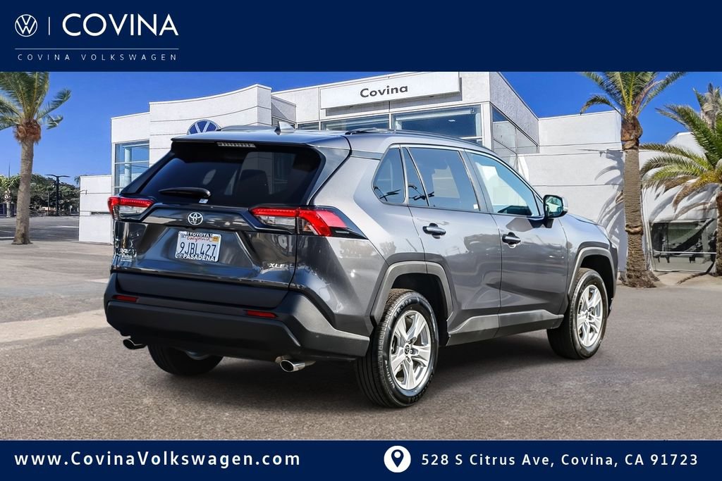 Used 2021 Toyota RAV4 XLE image 7