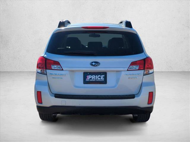 Used 2010 Subaru Outback 3.6R Limited image 6