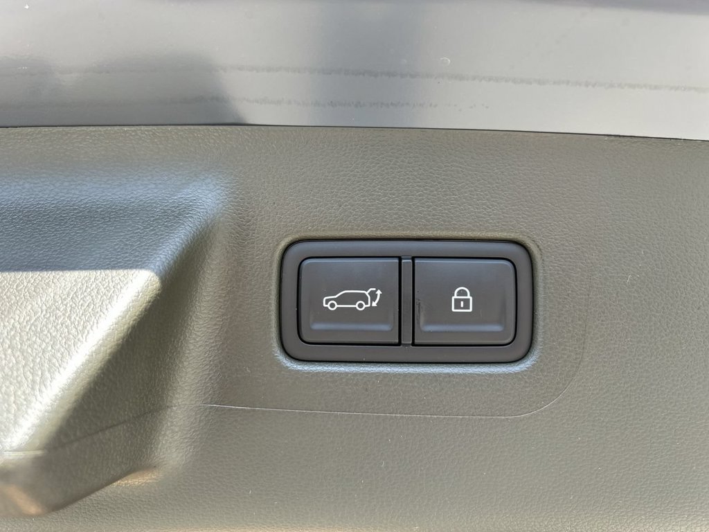 New 2025 Hyundai Santa Fe Calligraphy FWD image 18