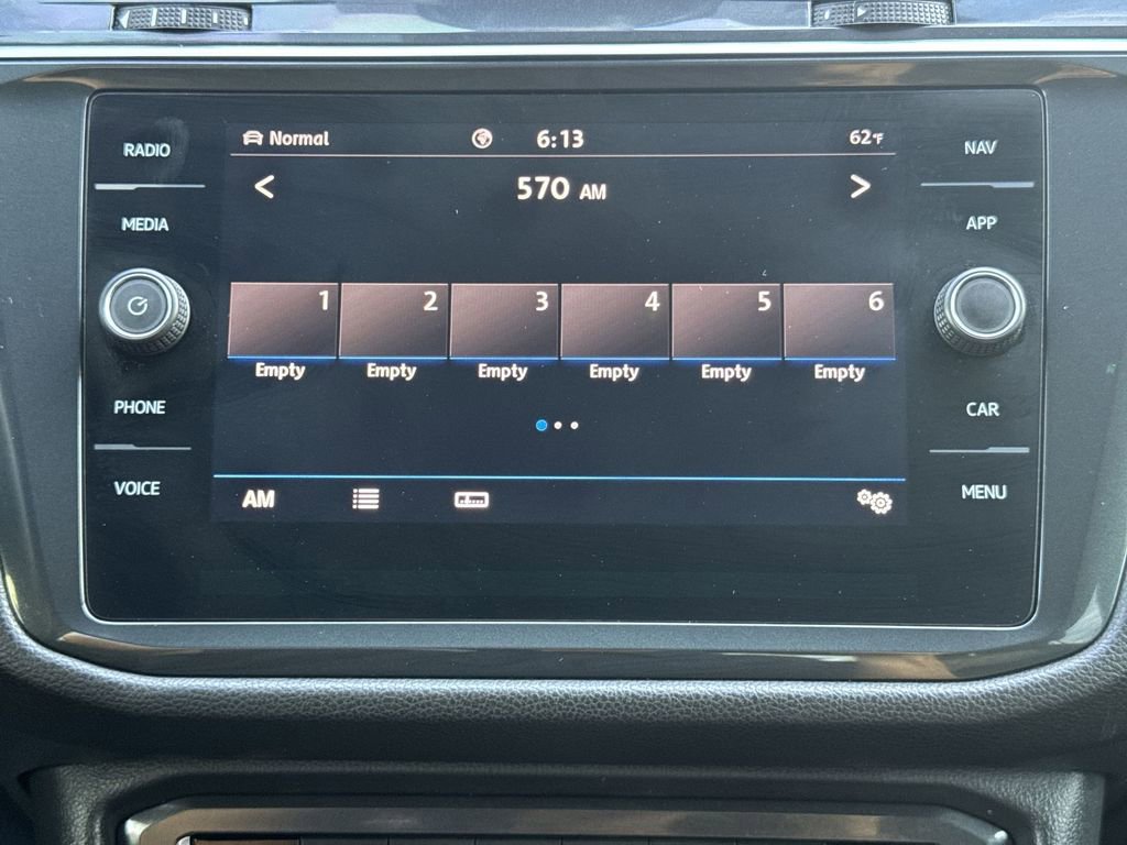 Used 2020 Volkswagen Tiguan SEL Premium R-Line image 12