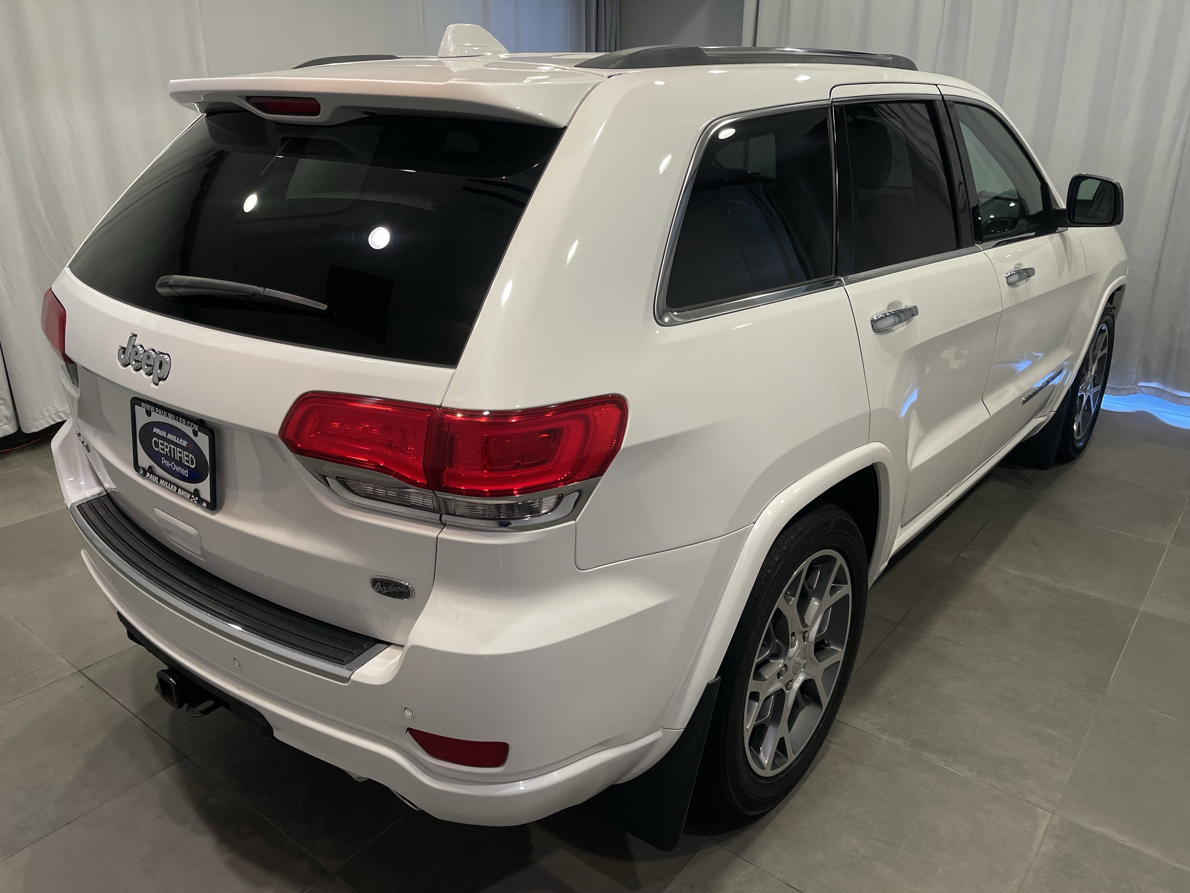 Used 2020 Jeep Grand Cherokee Overland AWD/4WD image 6