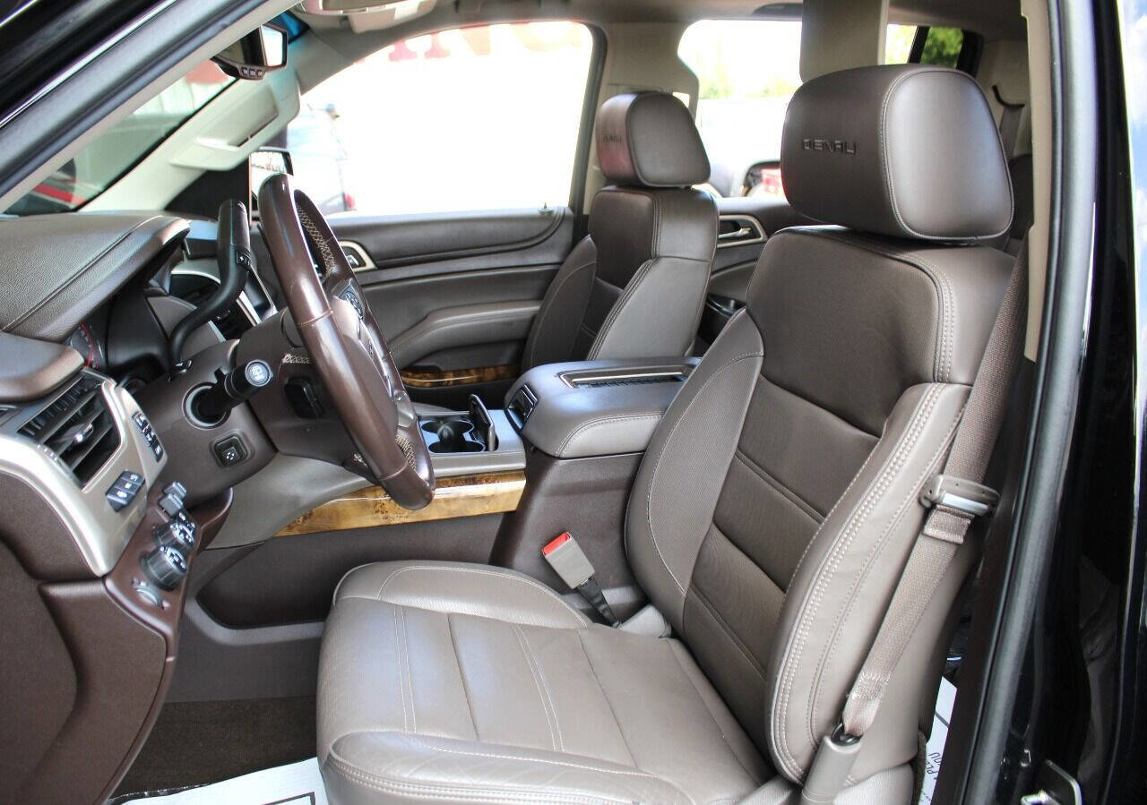 Used 2016 GMC Yukon XL Denali w/ Open Road Package image 18