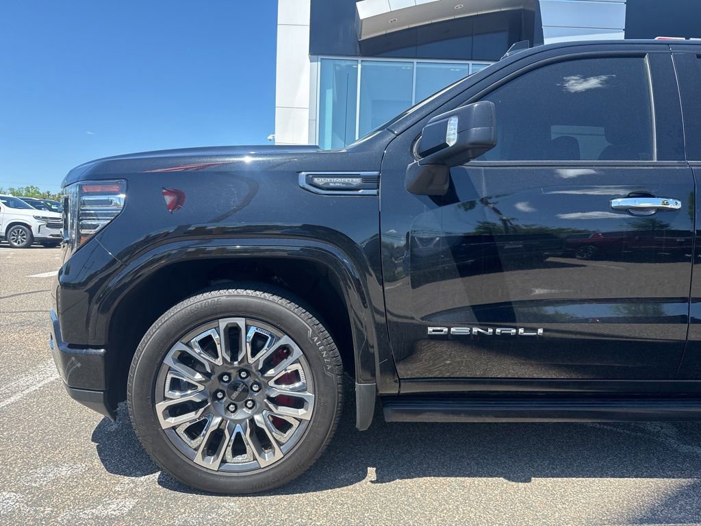 Used 2023 GMC Sierra 1500 Denali Ultimate AWD/4WD image 2
