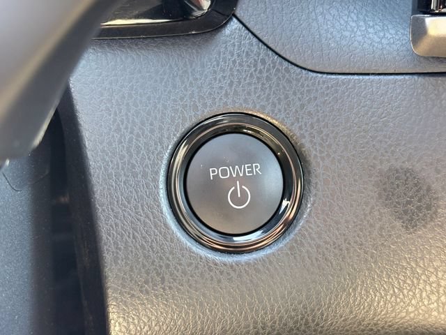 Used 2025 Toyota Camry LE AWD/4WD image 15