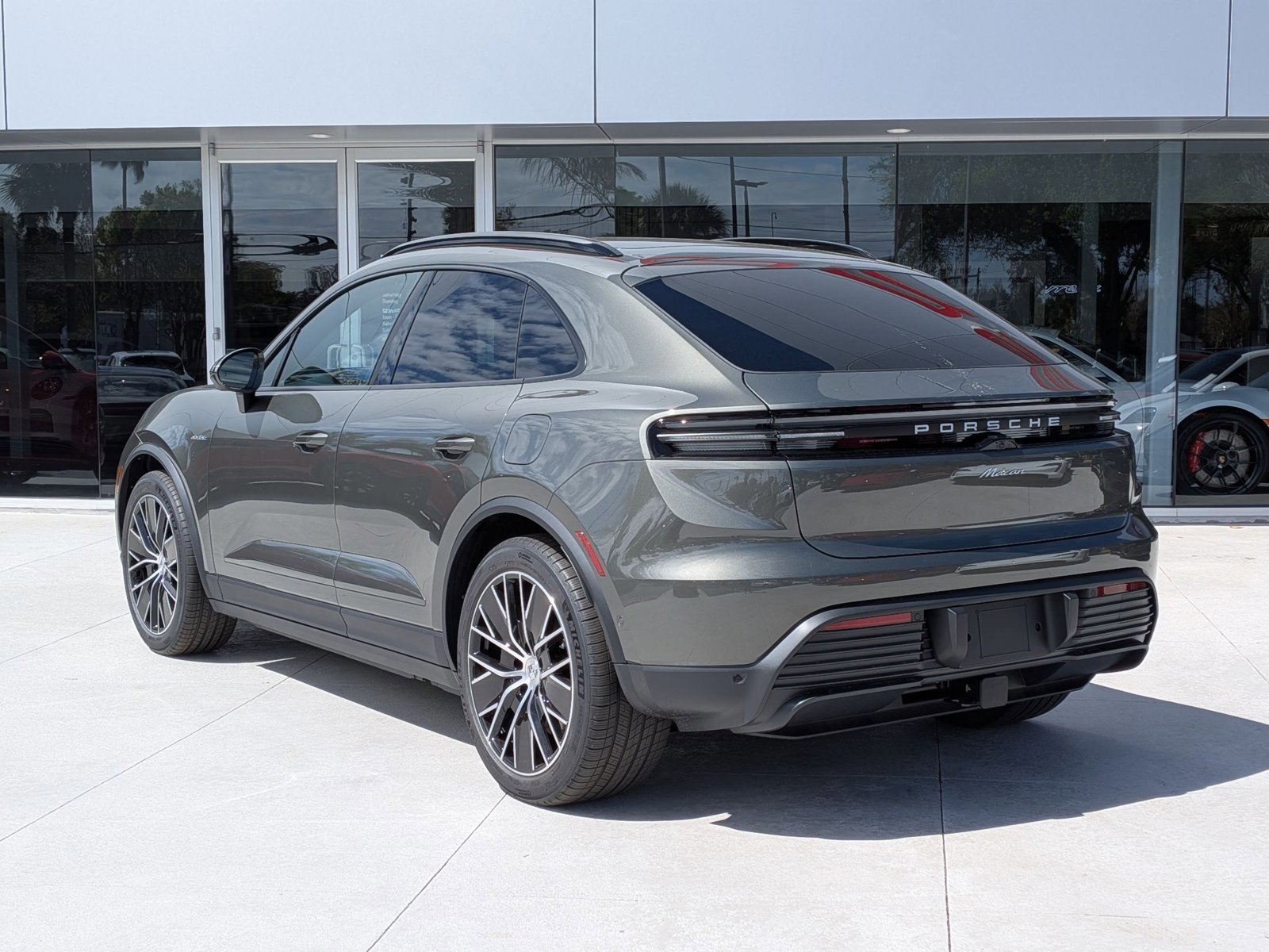 New 2026 Porsche Macan Electric image 3