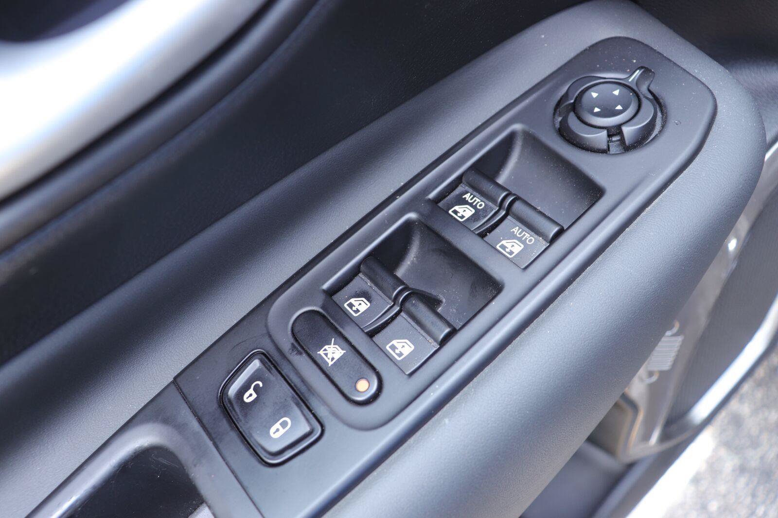 Used 2023 Jeep Renegade Limited w/ Sun/Sound Group AWD/4WD image 23