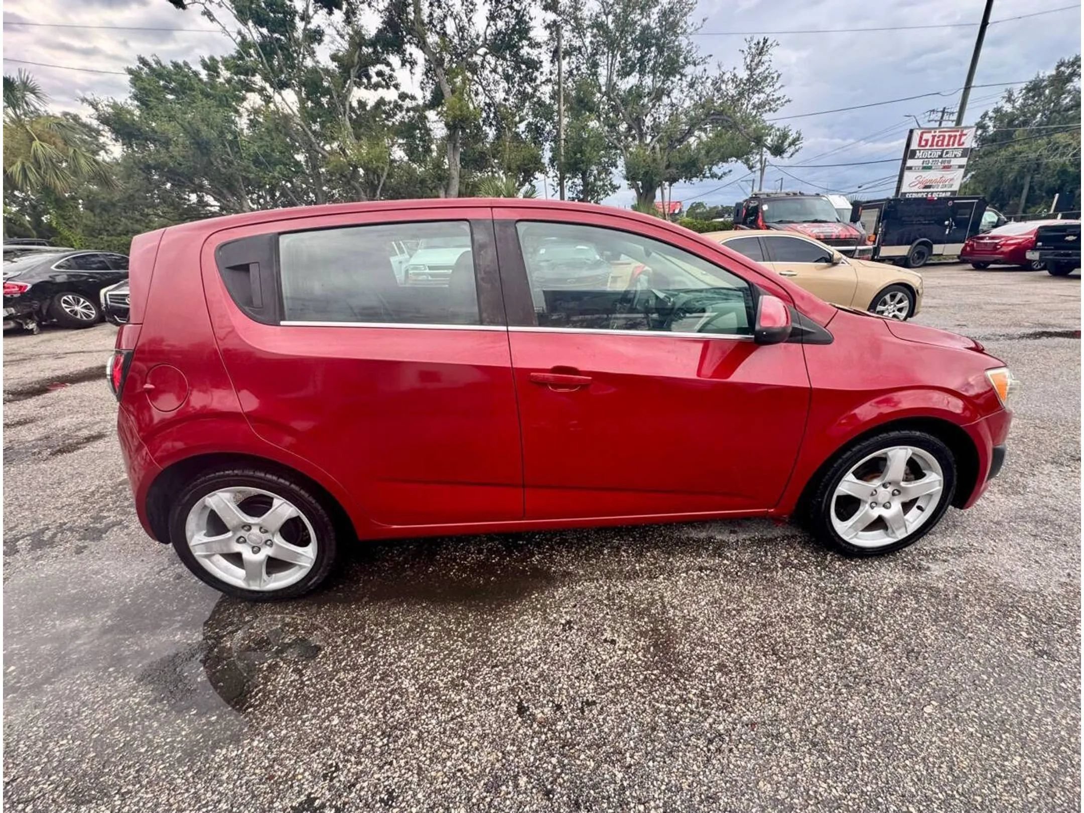 Used 2014 Chevrolet Sonic LTZ FWD image 13