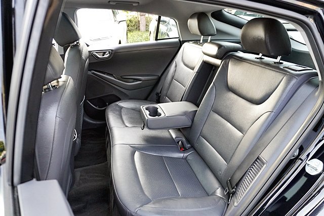 Certified 2022 Hyundai Ioniq Limited image 17