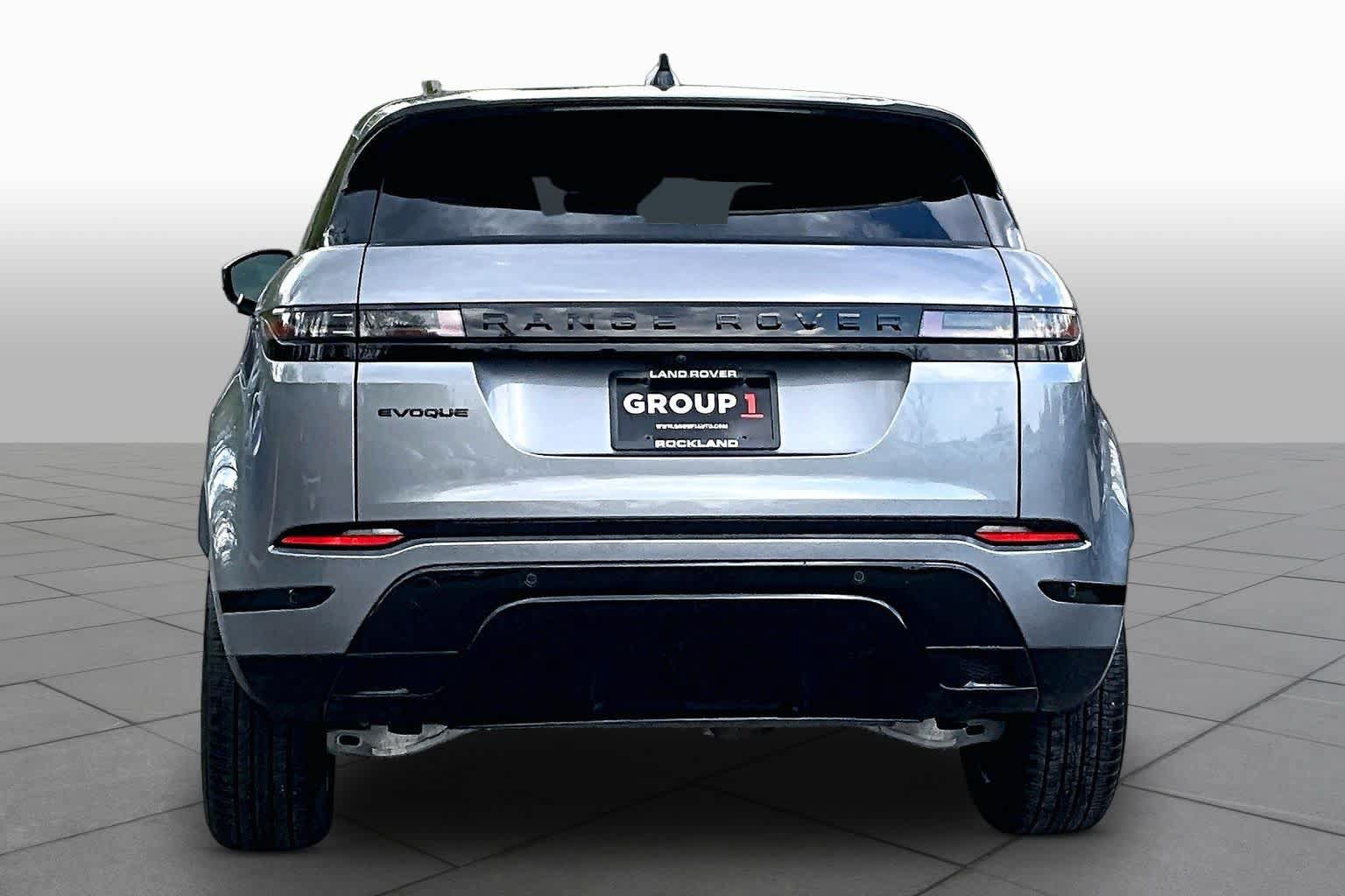 Used 2026 Land Rover Range Rover Evoque Dynamic SE AWD/4WD image 8