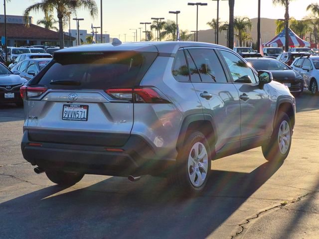 Used 2025 Toyota RAV4 LE image 5