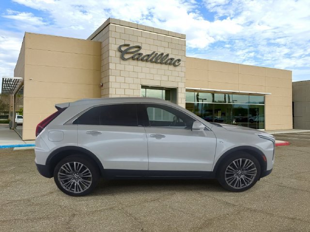 Certified 2024 Cadillac XT4 Premium Luxury w/ Technology Package FWD image 9