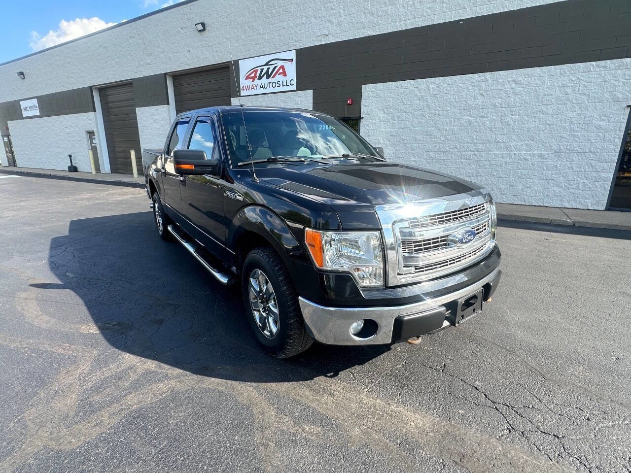 Used 2013 Ford F150 XLT w/ Luxury Equipment Group AWD/4WD image 15