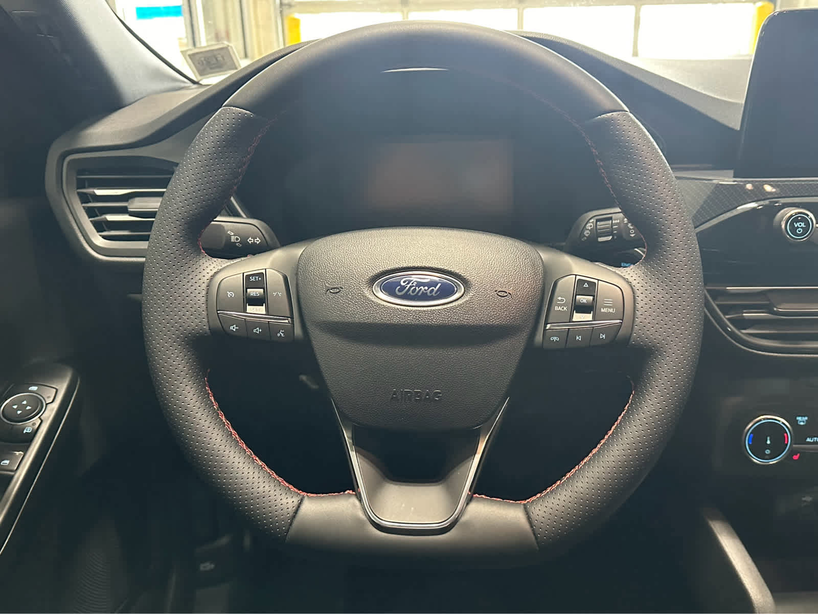 New 2025 Ford Escape ST-Line w/ Cold Weather Package image 8