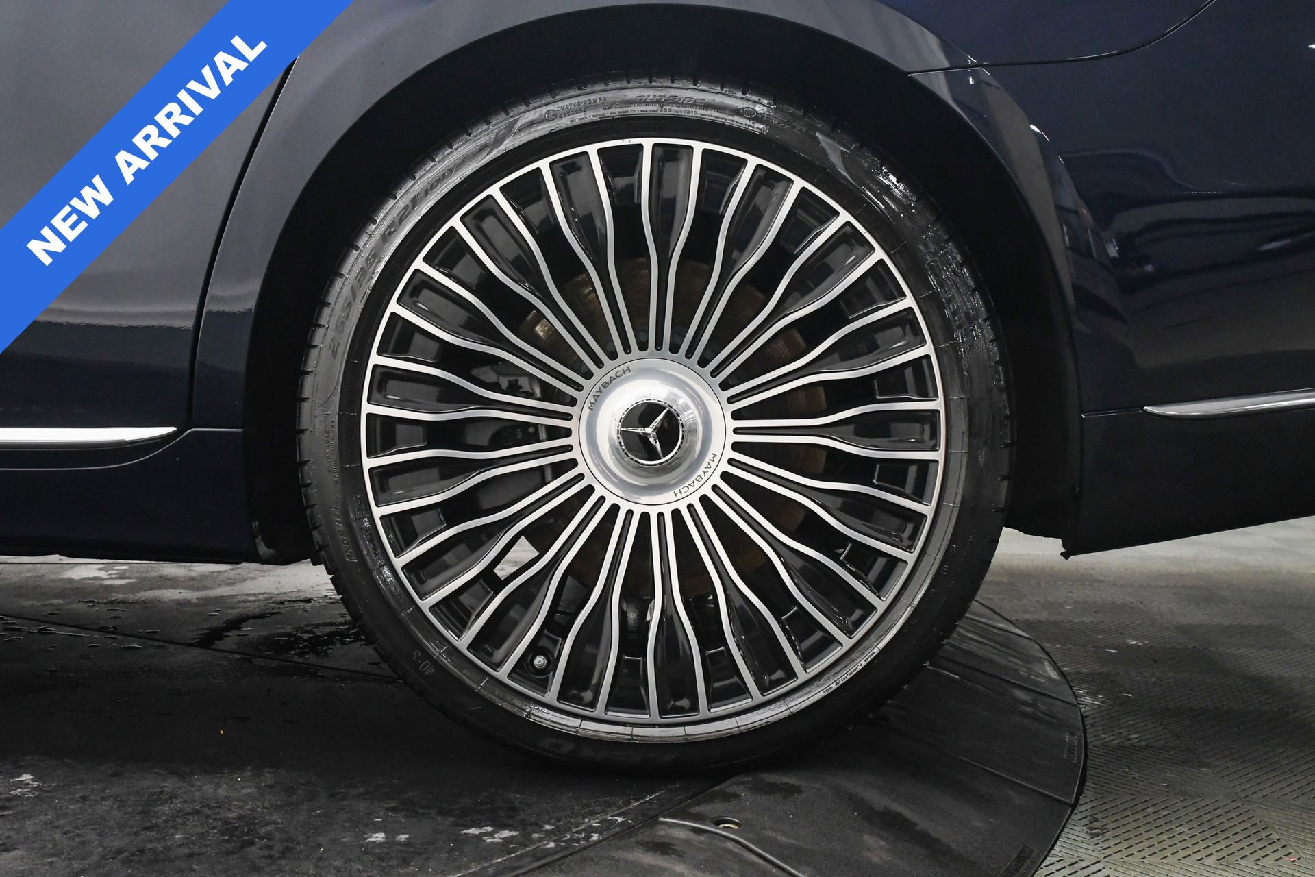 Used 2025 Mercedes-Benz Maybach S 580 4MATIC image 35