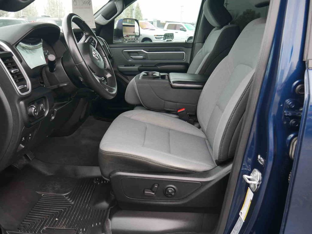 Used 2021 RAM 1500 Big Horn image 31