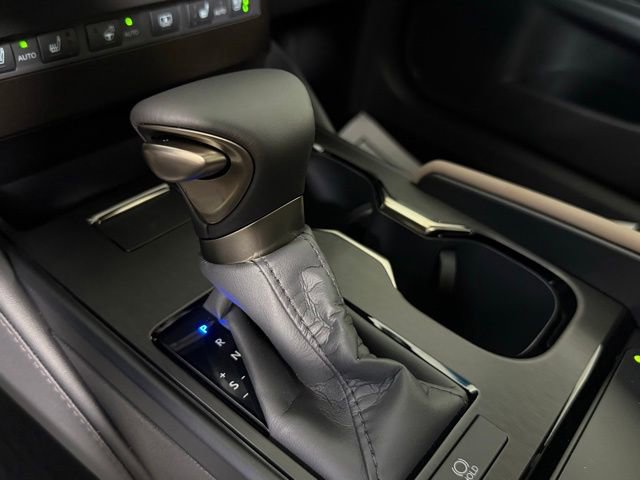 New 2025 Lexus ES 350 w/ Premium Package image 17