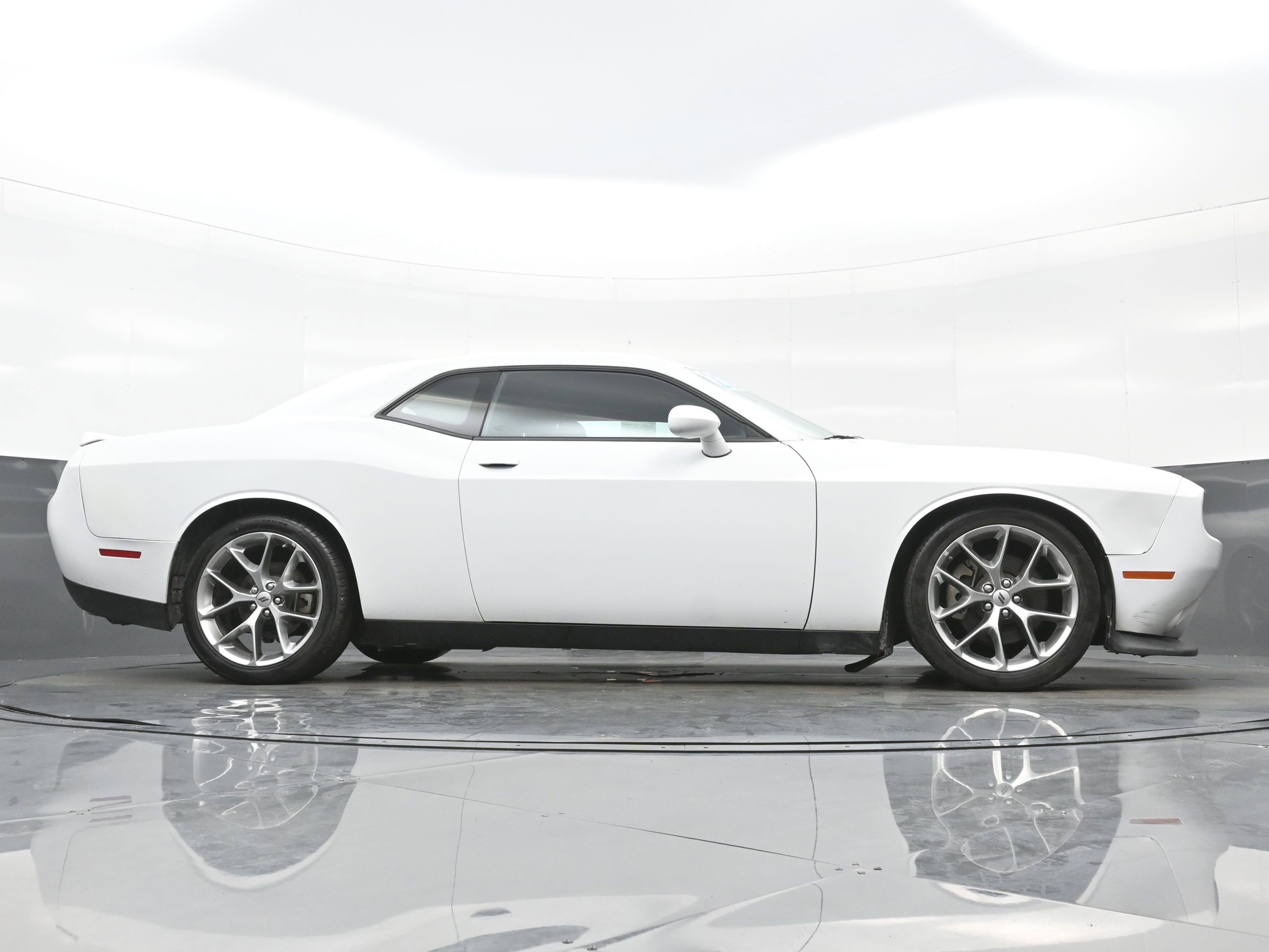 Used 2022 Dodge Challenger GT image 27