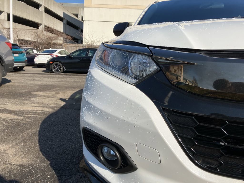 Used 2021 Honda HR-V Sport image 3