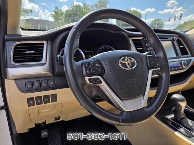 Used 2019 Toyota Highlander Limited Platinum FWD image 10