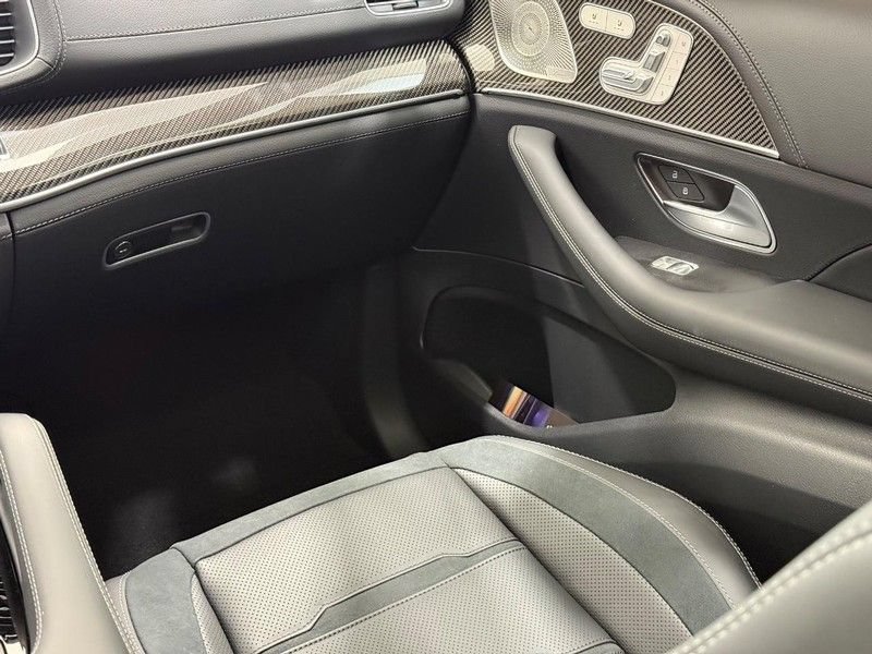 New 2026 Mercedes-Benz GLE 53 AMG 4MATIC Coupe image 9