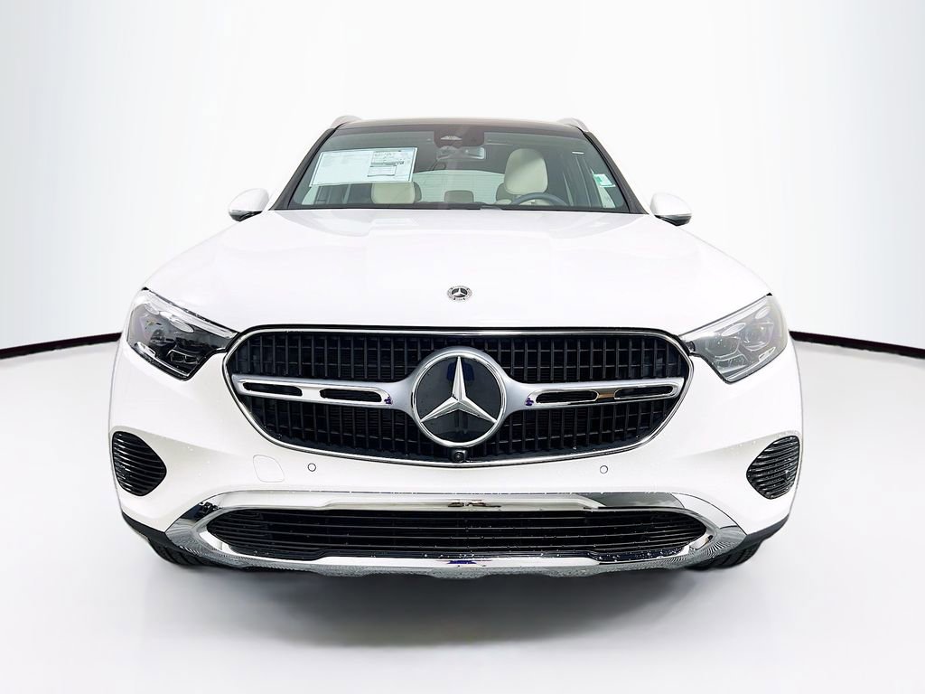 Used 2026 Mercedes-Benz GLC 350e 4MATIC image 2