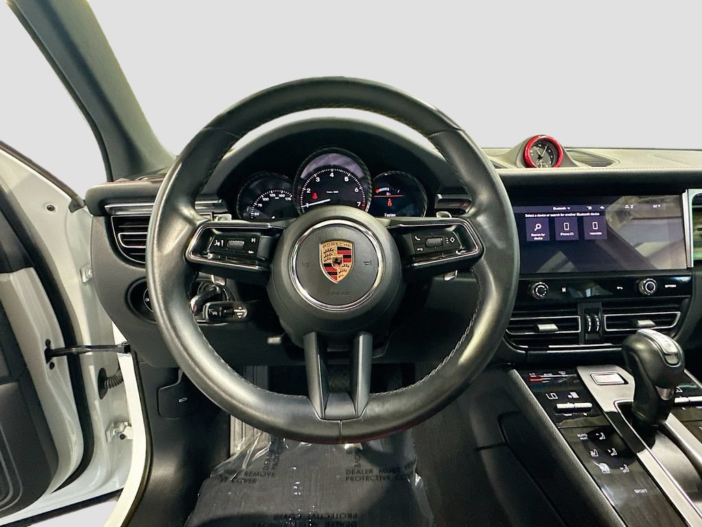 Used 2024 Porsche Macan AWD/4WD image 11