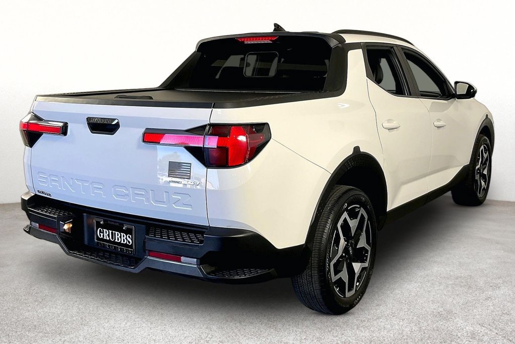 Used 2024 Hyundai Santa Cruz Limited AWD/4WD image 2