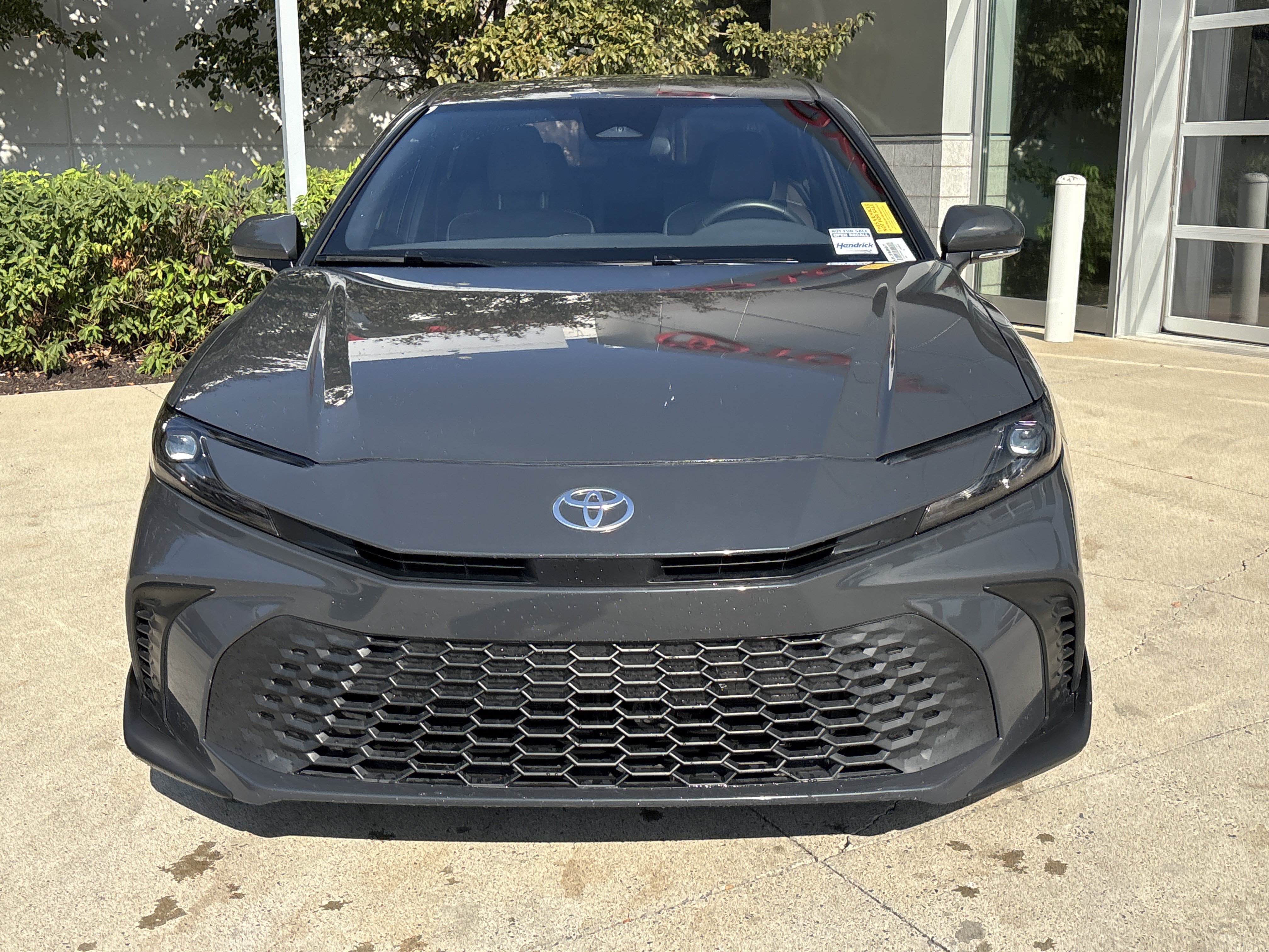 Used 2025 Toyota Camry SE FWD image 5