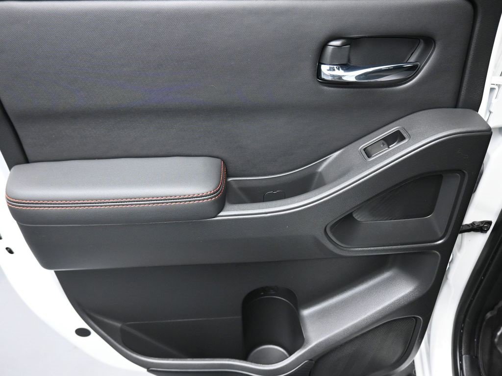 Used 2022 Nissan Frontier PRO-4X w/ Off-Road Protection Package image 31